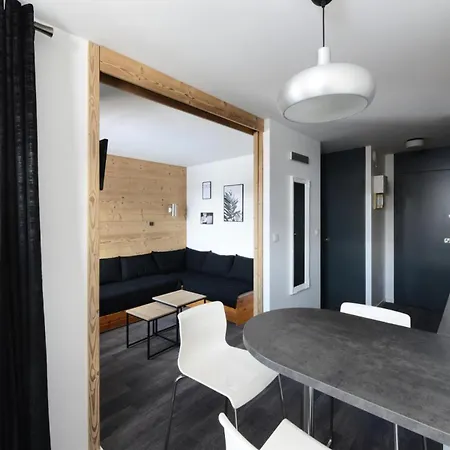 Apartment Aigue-marine - Sur Les Pistes Entierement Renove - Acces Direct Aux Pistes - Balcon Mae-3732